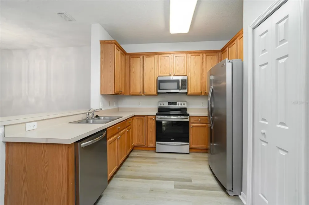9317 STONE RIVER PLACE Riverview, FL 33578