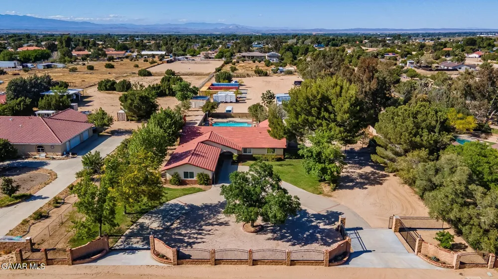 2257 W Avenue N8 Palmdale, CA 93551