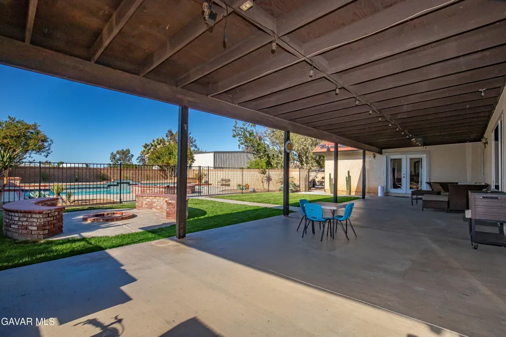 2257 W Avenue N8 Palmdale, CA 93551