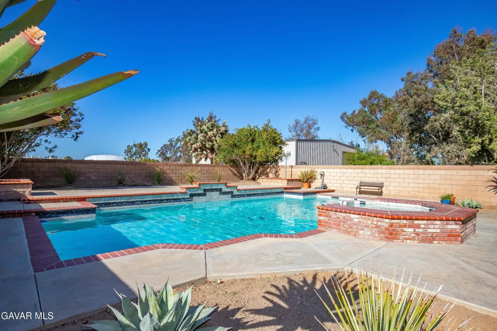 2257 W Avenue N8 Palmdale, CA 93551