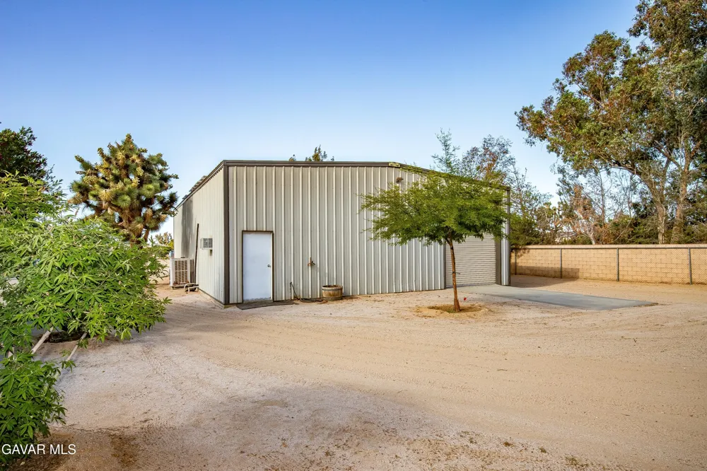 2257 W Avenue N8 Palmdale, CA 93551