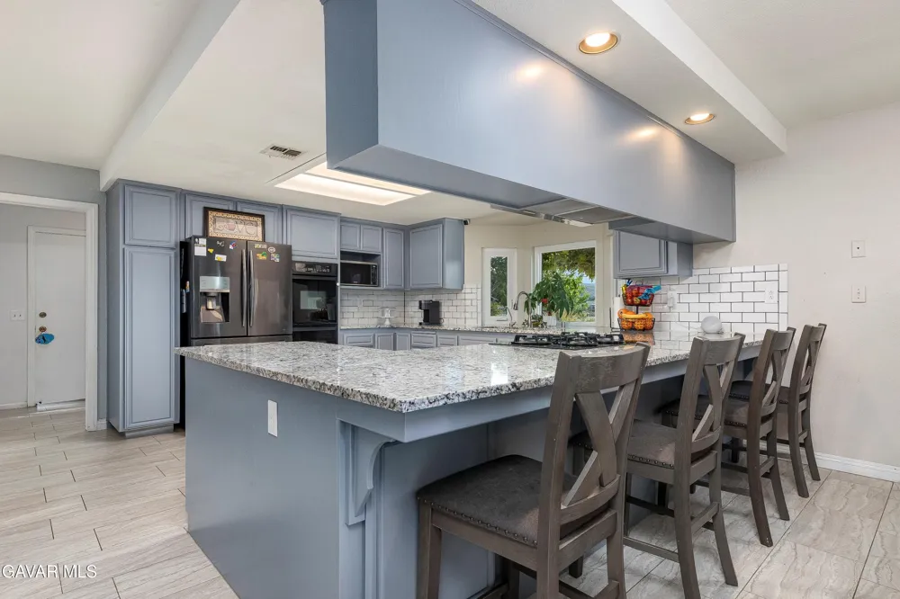 2257 W Avenue N8 Palmdale, CA 93551