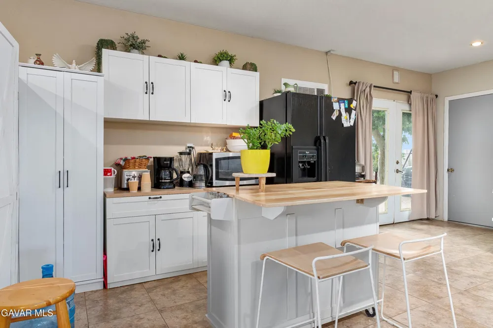 2257 W Avenue N8 Palmdale, CA 93551