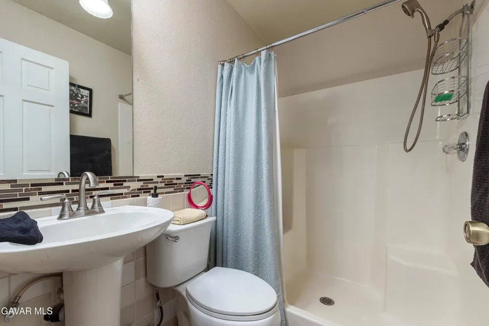 2257 W Avenue N8 Palmdale, CA 93551