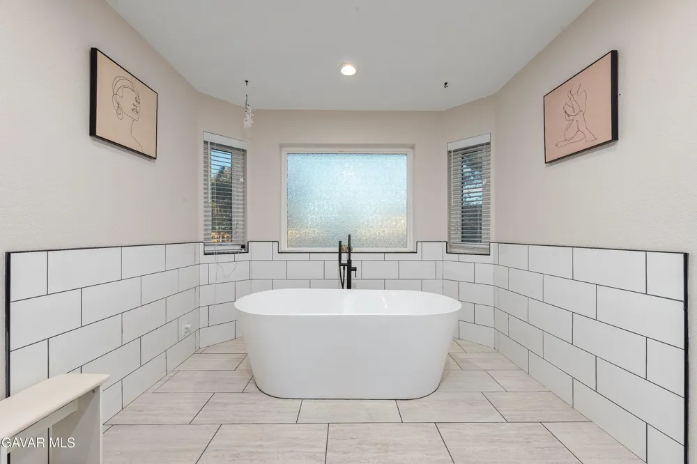 2257 W Avenue N8 Palmdale, CA 93551
