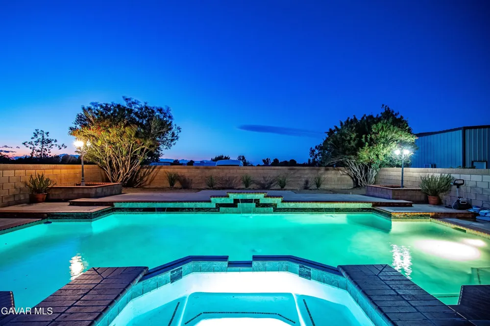 2257 W Avenue N8 Palmdale, CA 93551