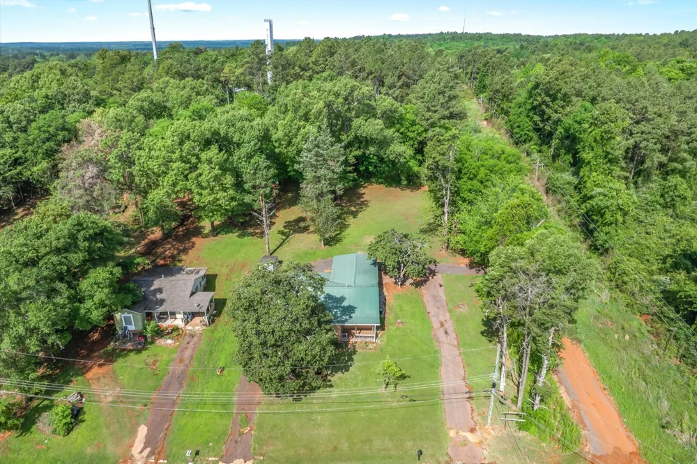 505 Willis Street Daingerfield, TX 75638