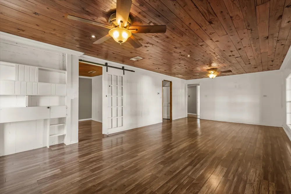 505 Willis Street Daingerfield, TX 75638