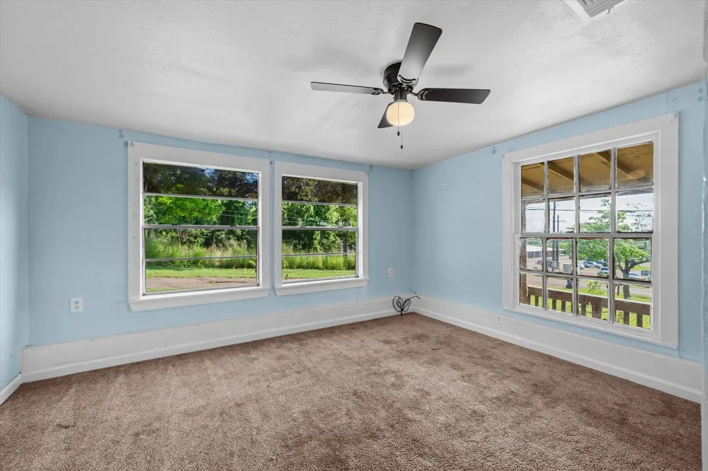 505 Willis Street Daingerfield, TX 75638