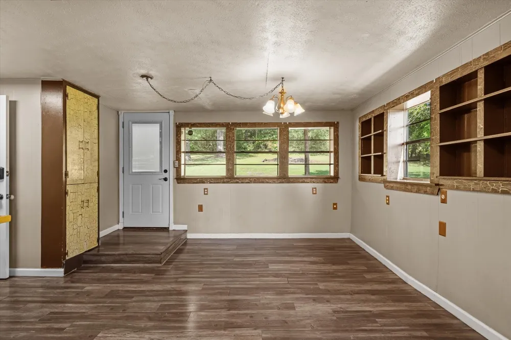 505 Willis Street Daingerfield, TX 75638
