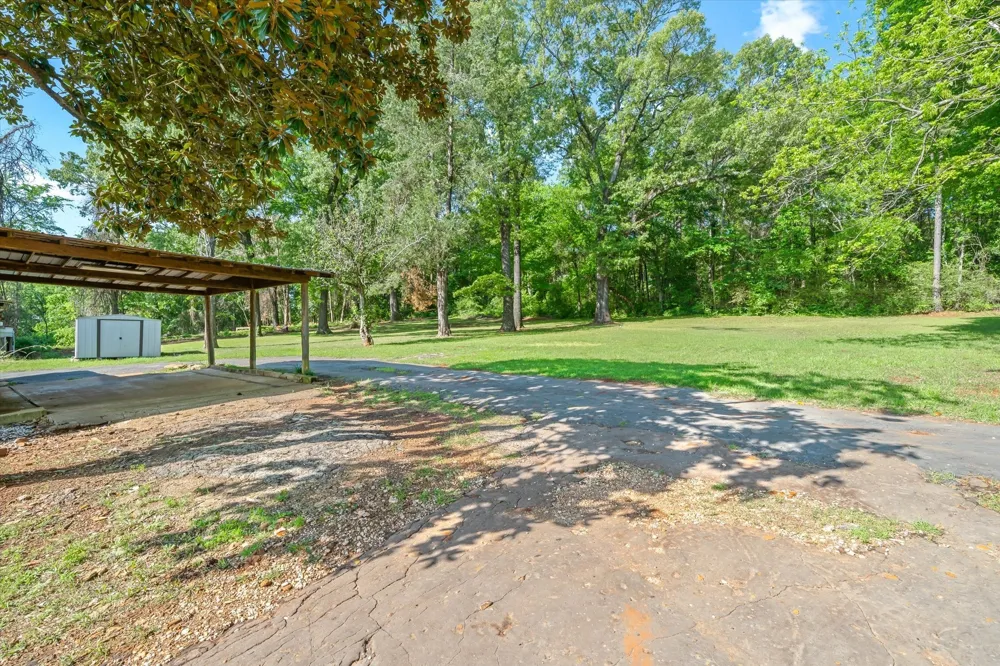 505 Willis Street Daingerfield, TX 75638