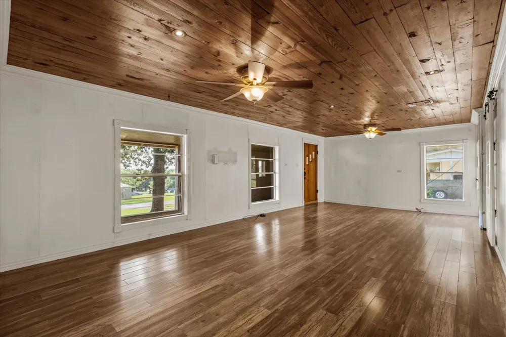 505 Willis Street Daingerfield, TX 75638