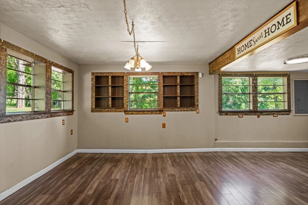505 Willis Street Daingerfield, TX 75638