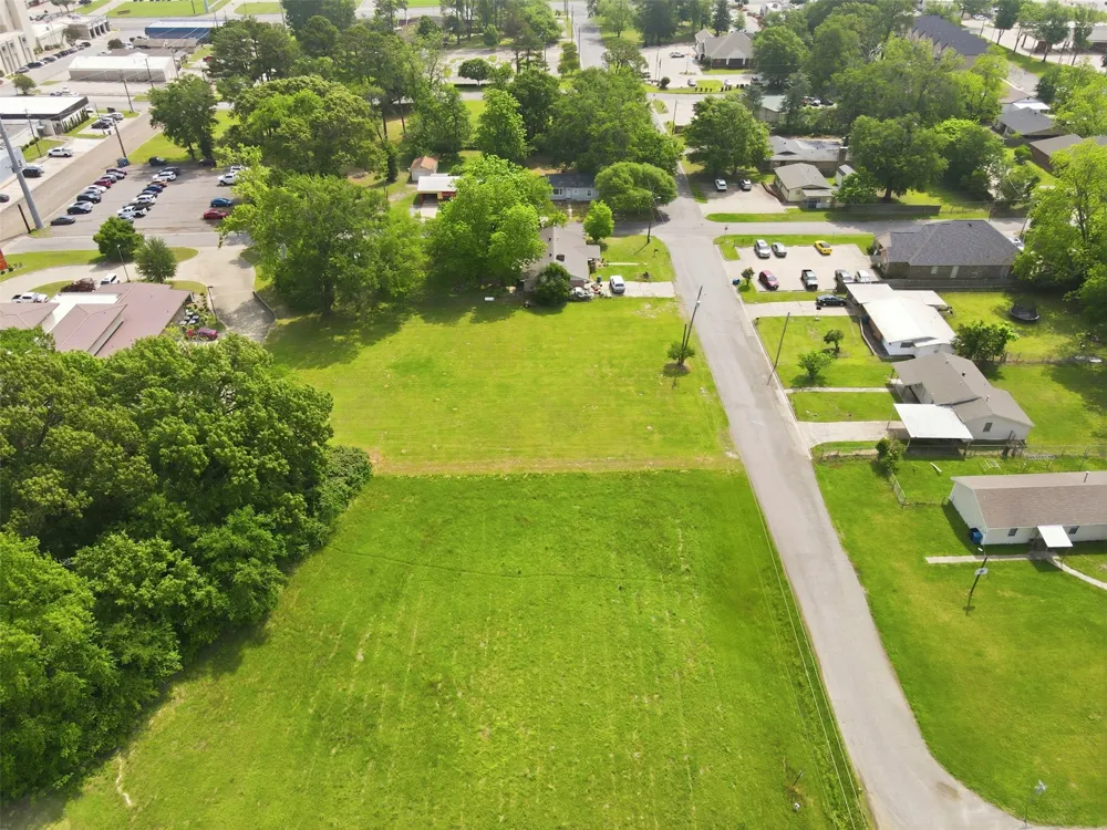 304 W 18th Mt Pleasant, TX 75455