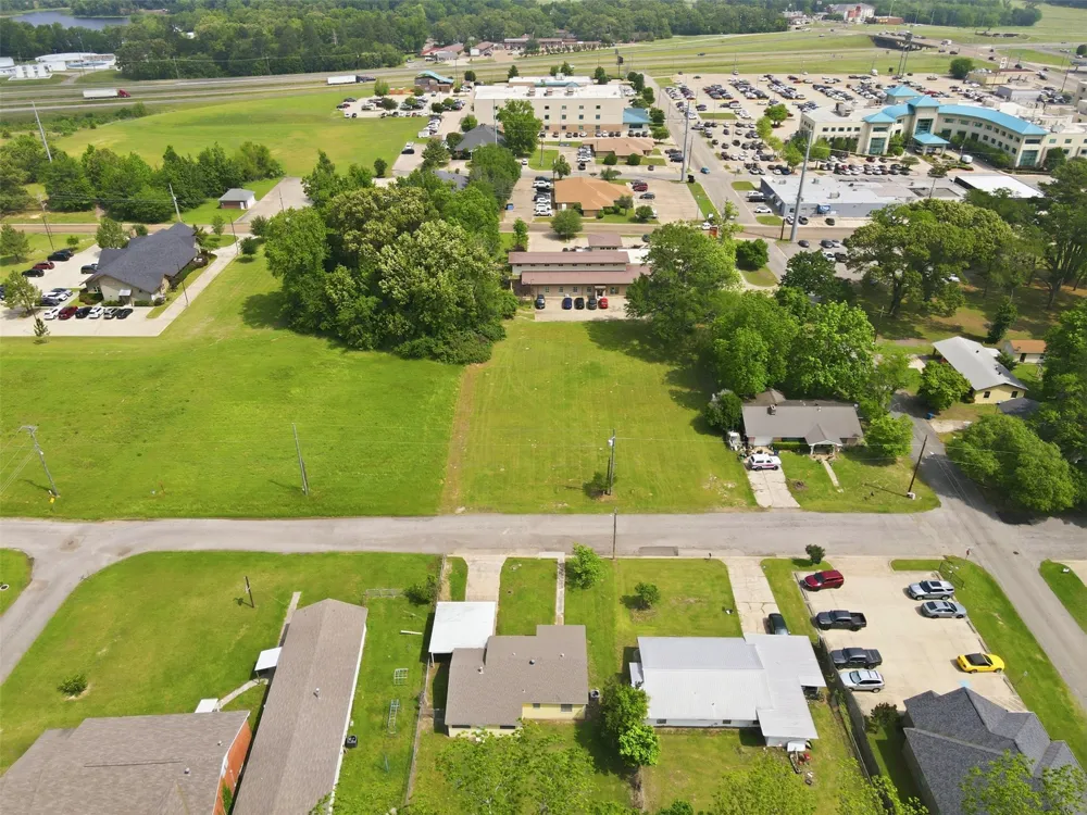 304 W 18th Mt Pleasant, TX 75455