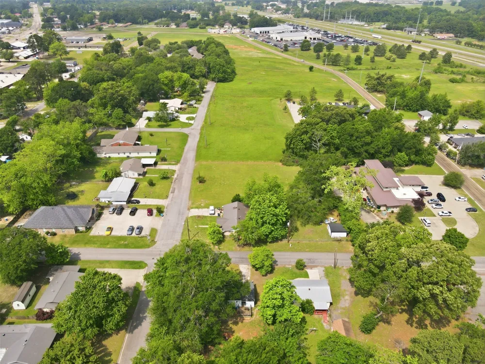 304 W 18th Mt Pleasant, TX 75455