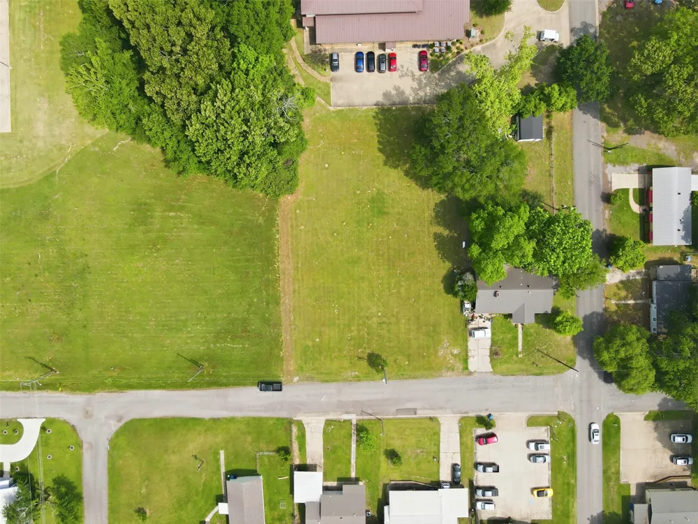 304 W 18th Mt Pleasant, TX 75455
