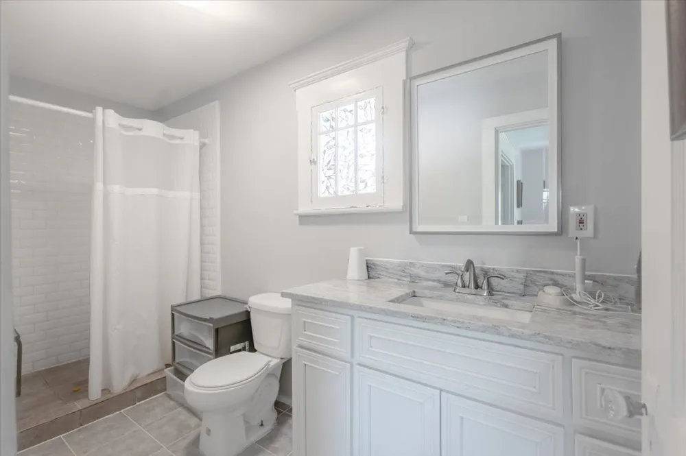 1101 Oak Avenue Mineral Wells, TX 76067