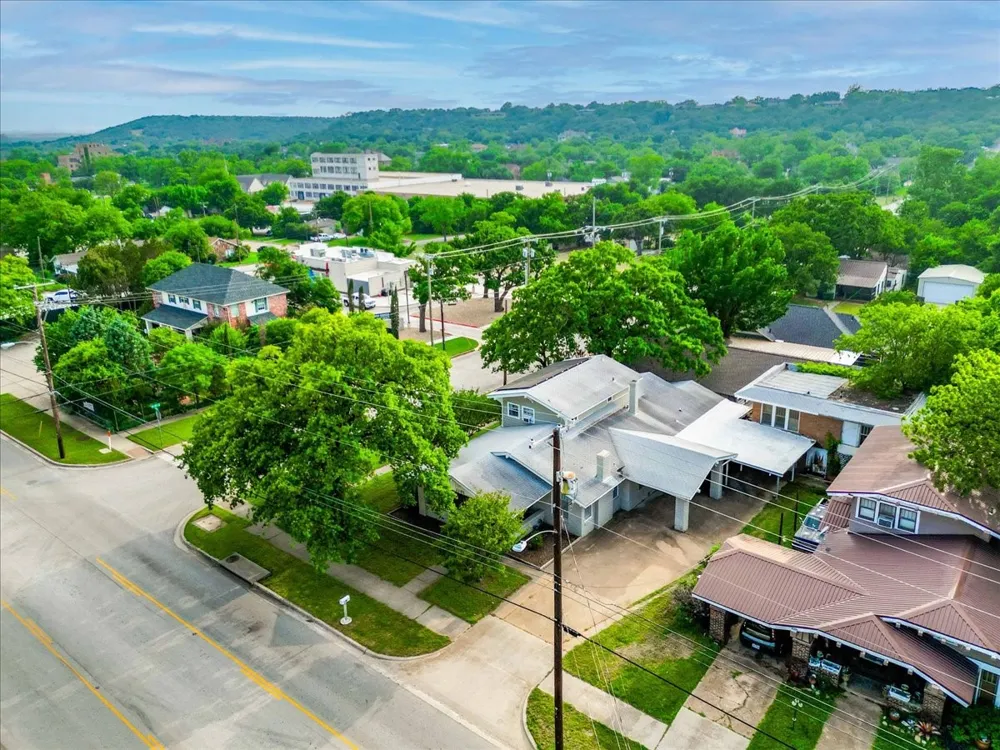 1101 Oak Avenue Mineral Wells, TX 76067