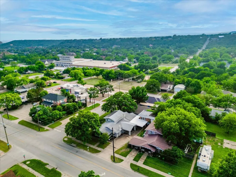 1101 Oak Avenue Mineral Wells, TX 76067