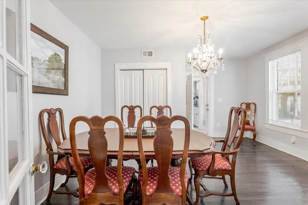 1101 Oak Avenue Mineral Wells, TX 76067