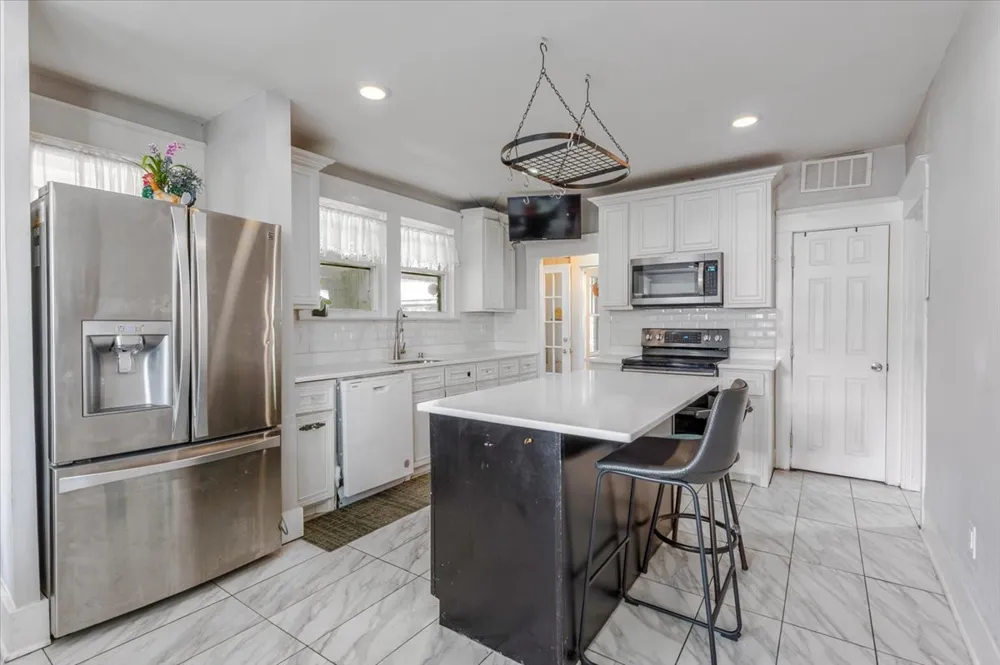 1101 Oak Avenue Mineral Wells, TX 76067
