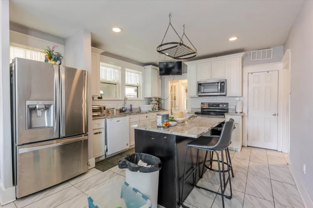 1101 Oak Avenue Mineral Wells, TX 76067