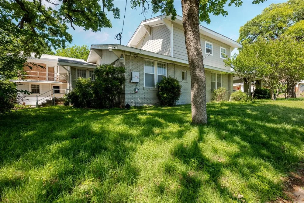 1101 Oak Avenue Mineral Wells, TX 76067