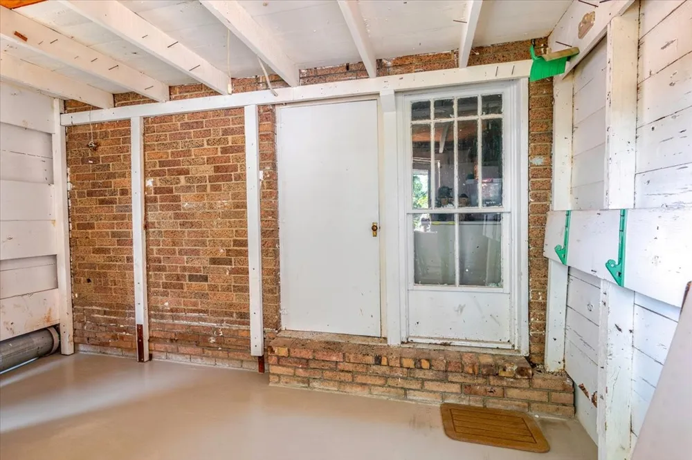1101 Oak Avenue Mineral Wells, TX 76067