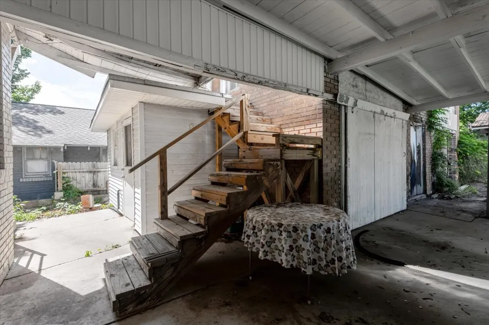 1101 Oak Avenue Mineral Wells, TX 76067