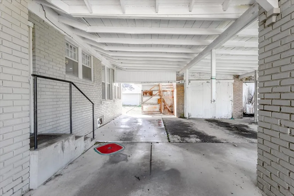 1101 Oak Avenue Mineral Wells, TX 76067