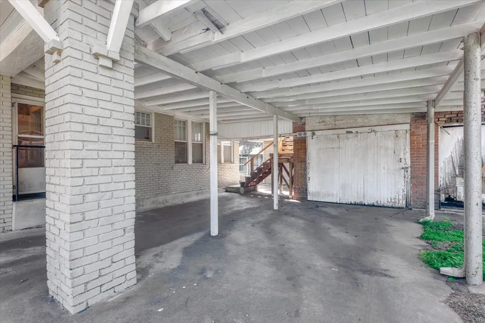 1101 Oak Avenue Mineral Wells, TX 76067