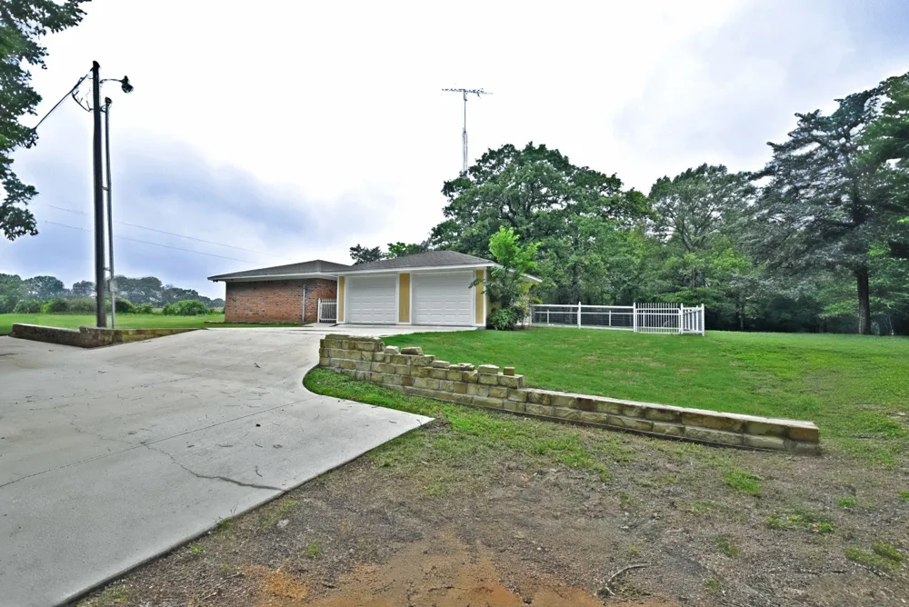 289 County Road 4192 Quitman, TX 75783