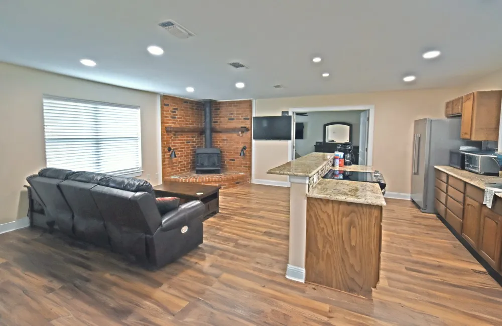289 County Road 4192 Quitman, TX 75783