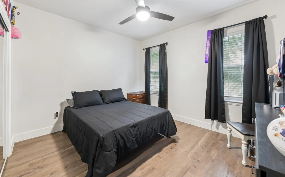 109 Enchanted Drive Enchanted Oaks, TX 75156