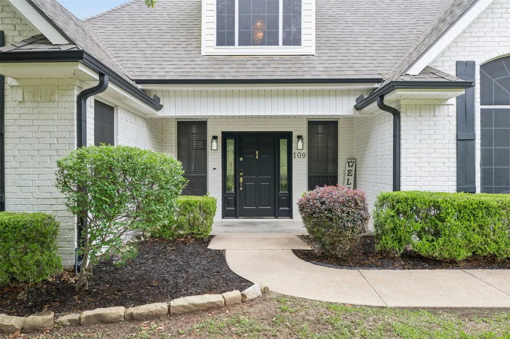 109 Enchanted Drive Enchanted Oaks, TX 75156