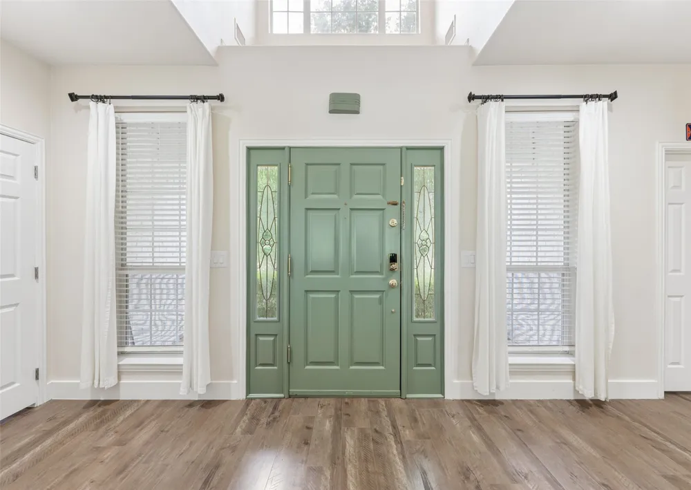 109 Enchanted Drive Enchanted Oaks, TX 75156