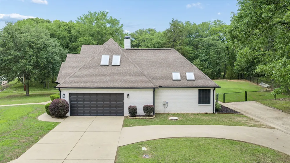 109 Enchanted Drive Enchanted Oaks, TX 75156