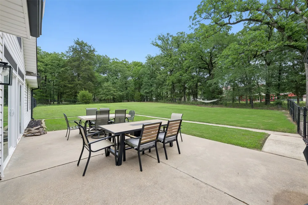 109 Enchanted Drive Enchanted Oaks, TX 75156