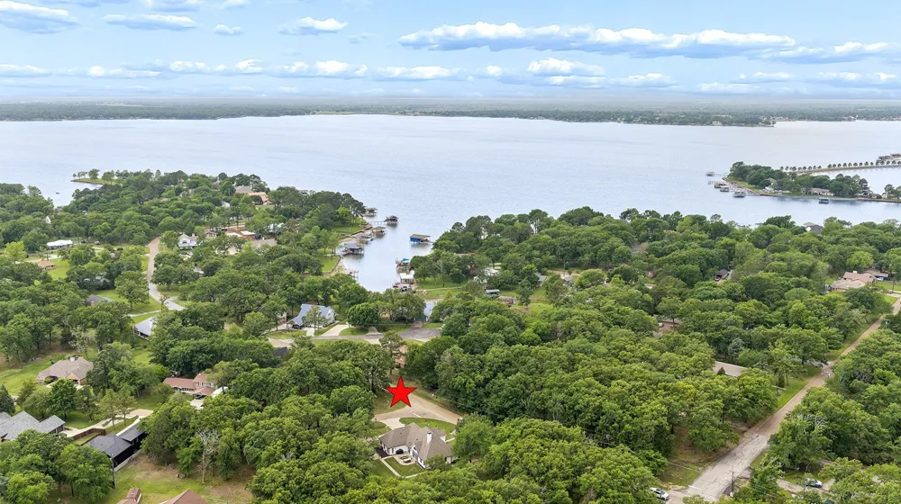 109 Enchanted Drive Enchanted Oaks, TX 75156