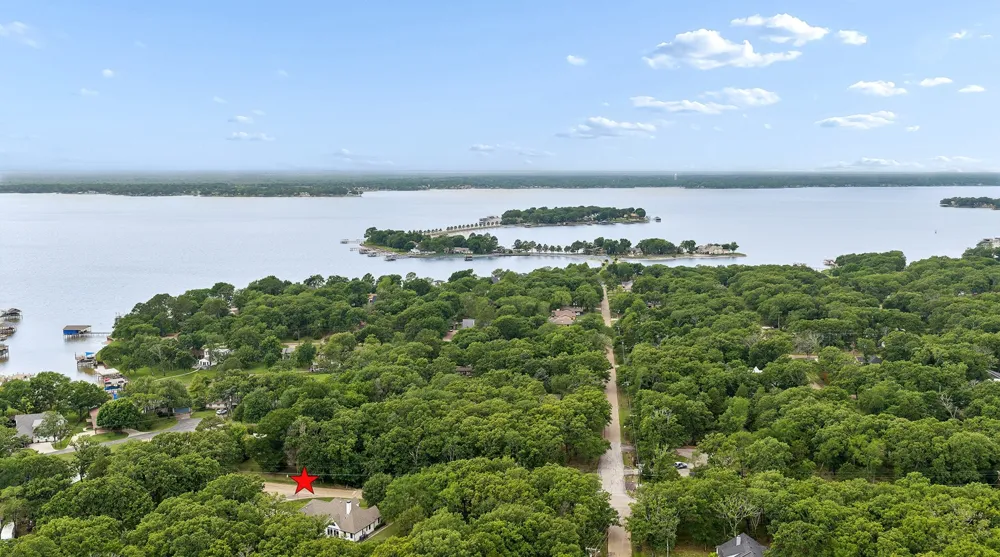 109 Enchanted Drive Enchanted Oaks, TX 75156