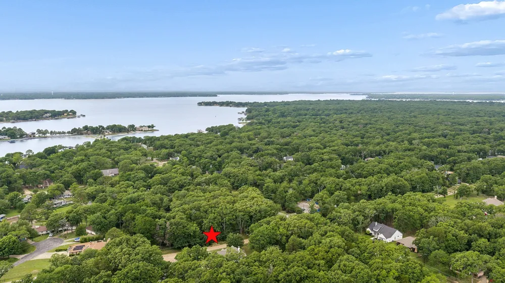 109 Enchanted Drive Enchanted Oaks, TX 75156
