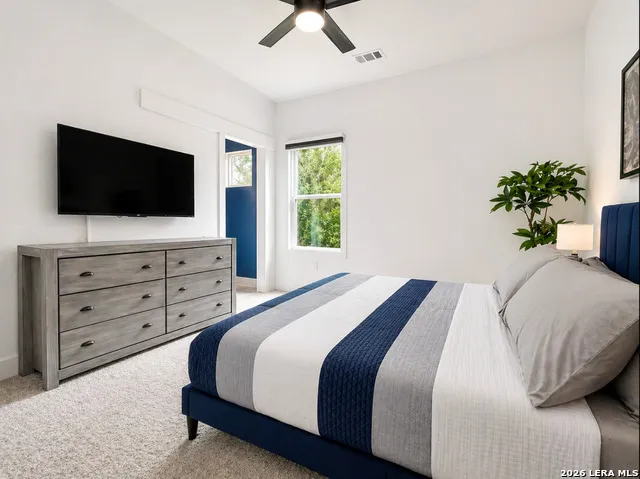 711 S Olive St #UNIT 101 San Antonio, TX 78203