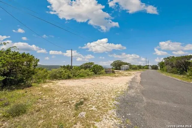 519 County Road 270 Mico, TX 78056