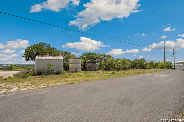 519 County Road 270 Mico, TX 78056
