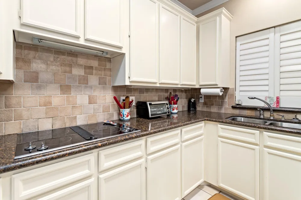 21 Sandelwood Trl Trail Beaumont, TX 77706