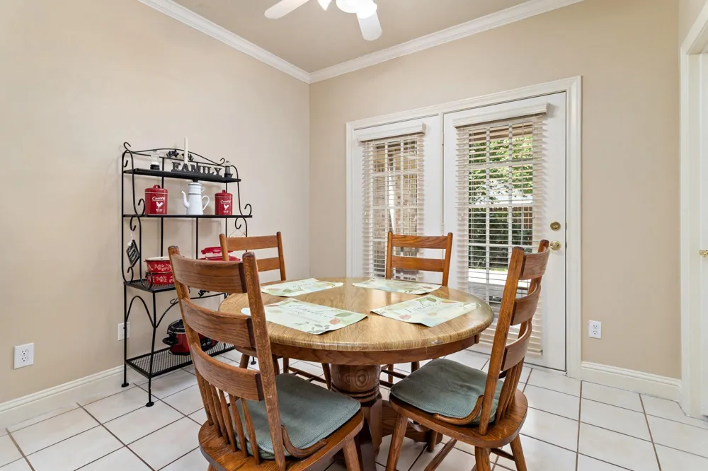 21 Sandelwood Trl Trail Beaumont, TX 77706