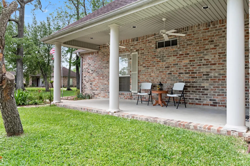 21 Sandelwood Trl Trail Beaumont, TX 77706