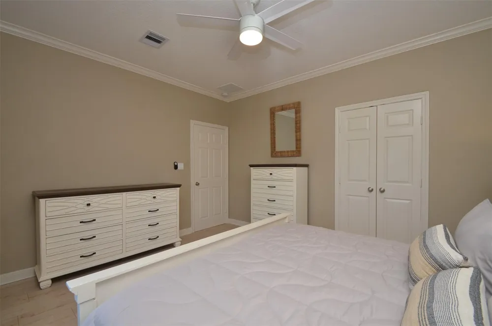 13823 Mutiny Lane Galveston, TX 77554