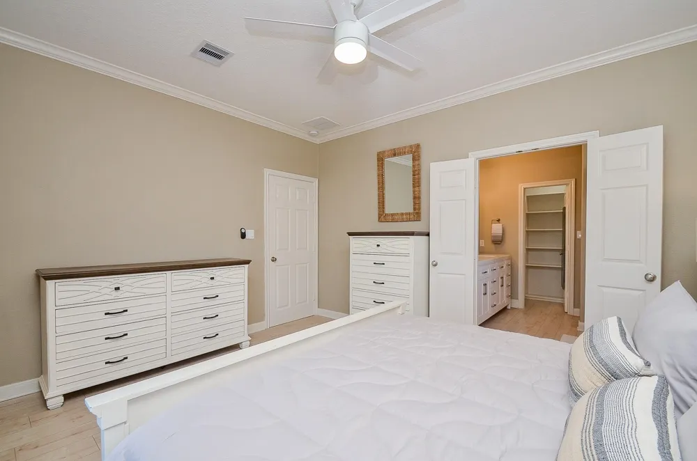 13823 Mutiny Lane Galveston, TX 77554